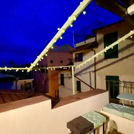 I Tetti Di Via Corradi Sanremo